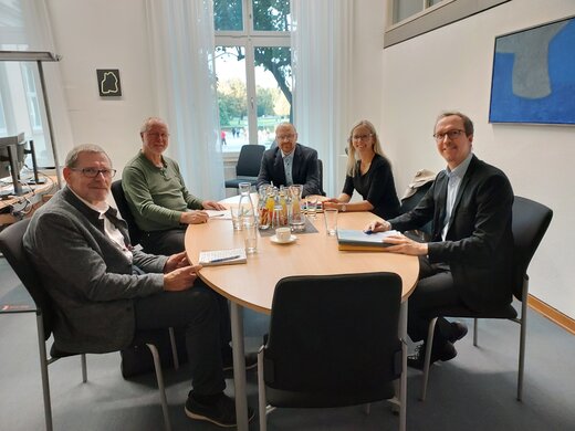 rechts nach links: Dr. Järkel, Frau Eicher, Herr Ebers, Alois Niecholat und Martin Zerrinius | © © GdP-BW 2024 - alle Rechte vorbehalten