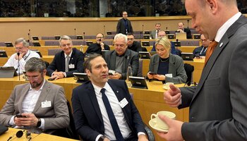 Die GdP-Delegation im Europäischen Parlament mit Peter Smets, Präsident von EU.Pol | © European Parliament