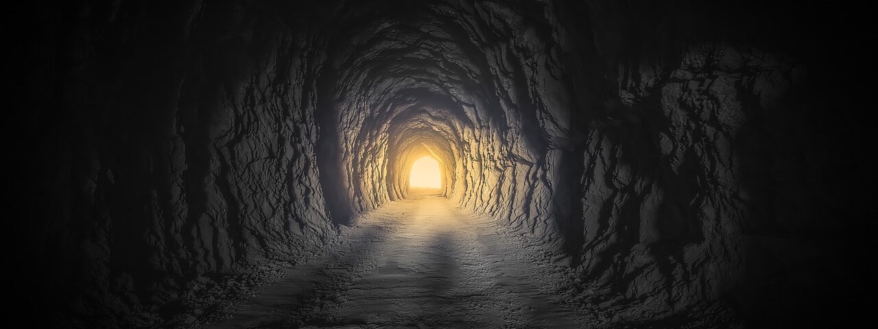 Licht am Ende des Tunnels | © Bild von Franz Bachinger auf Pixabay